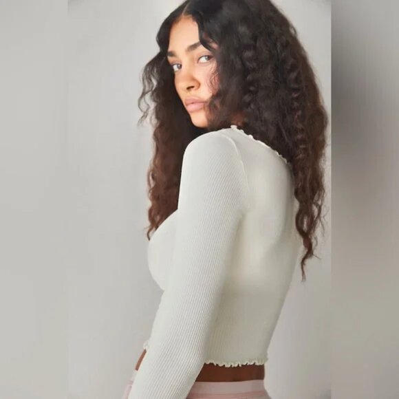 NWOT Free People Intimately Easy To Love Seamless Long-Sleeve Top in Ivory XS/S - Picture 3 of 7